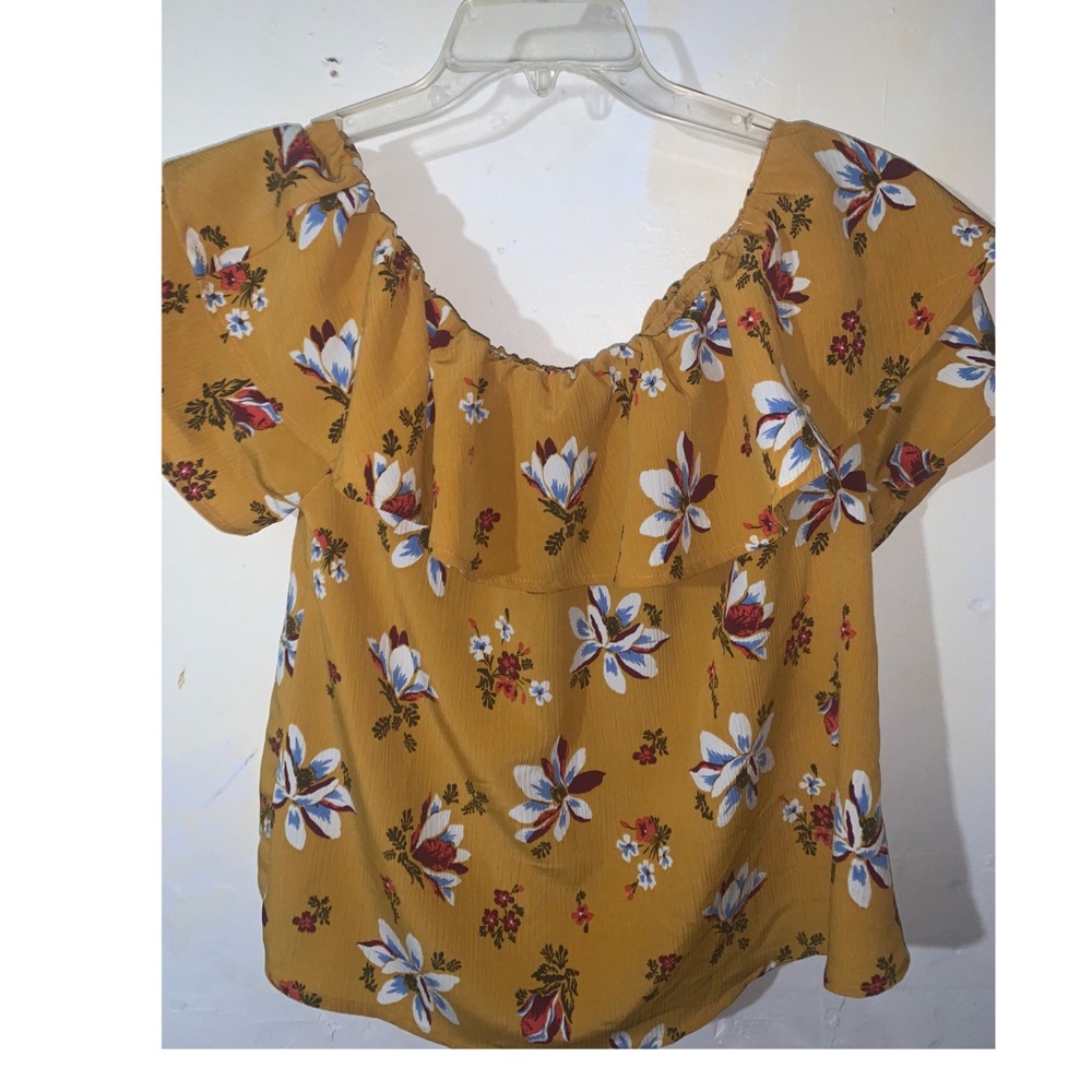 Off the shoulders shirt